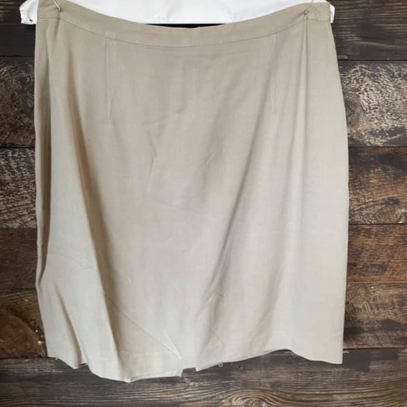 Skirt - Picture 1 of 1